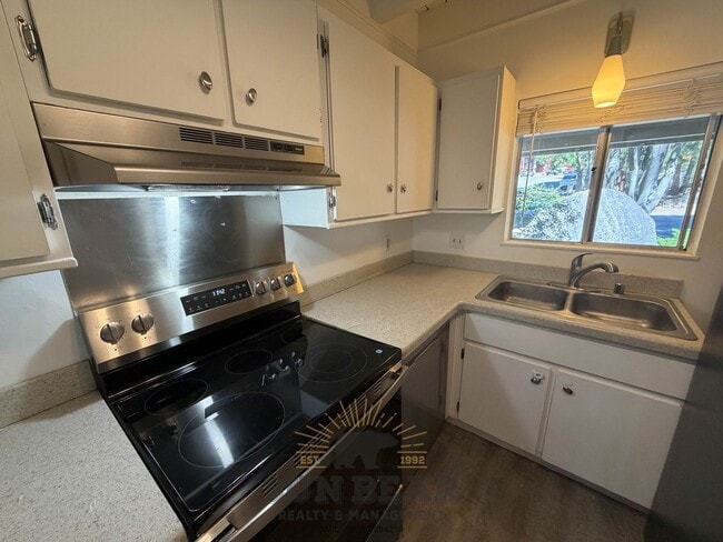 Photo - 801 Northwood Blvd