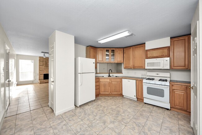 Photo - 15614 Barbarossa Dr