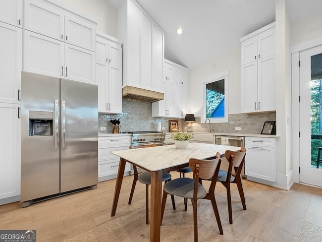 Photo - 10866 Serenbe Ln