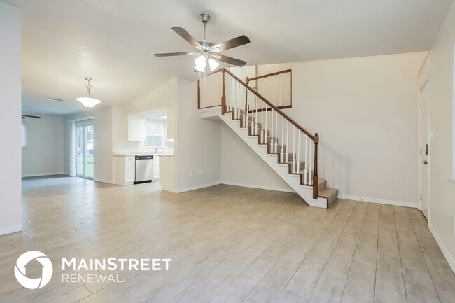 Photo - 21200 Argyle Ave