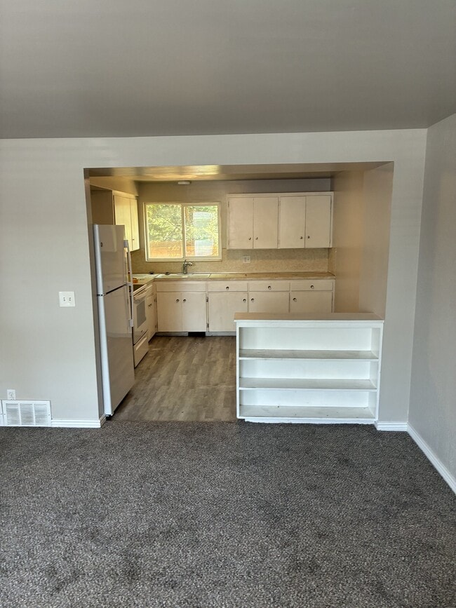 Photo - 1836 S McClelland St Unidad B