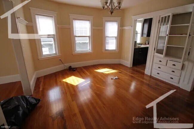 Photo - No Brokers Fee, In-Unit Washer and Dryer, Eat-in Kitchen, Stainless Steel Kitchen Appliances, Cen...