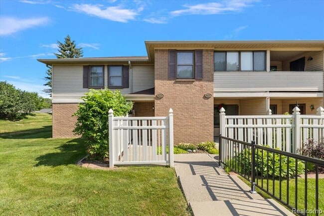 19627 Northridge Dr