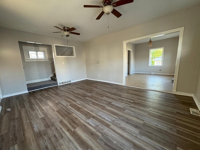 Photo - 1448 Berdan Ave