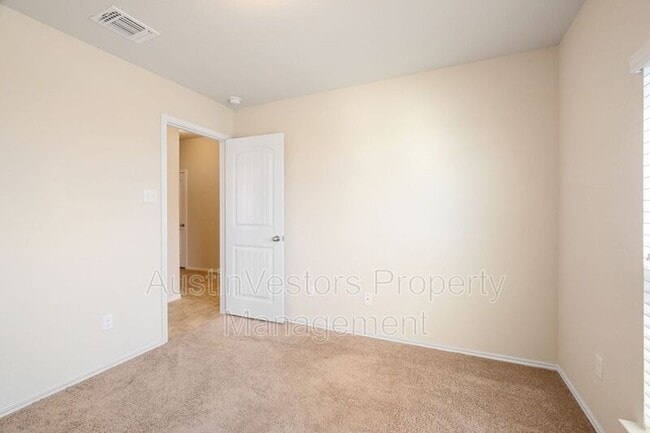 Photo - 129 Plata Ln