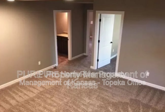 Photo - 4425 SE Gemstone Ln