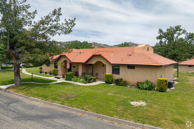 Fairway Oaks - Fairway Oaks Apartments