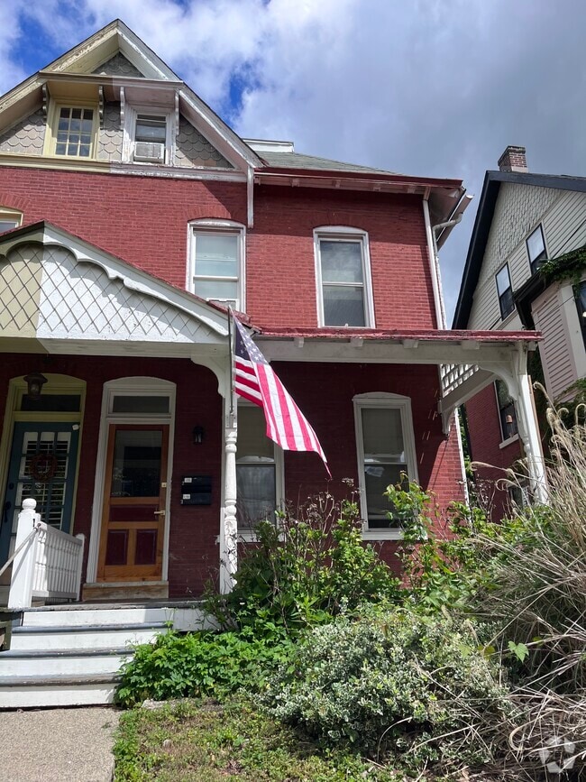 Building Photo - 305 W Biddle St Unit #2 Rental