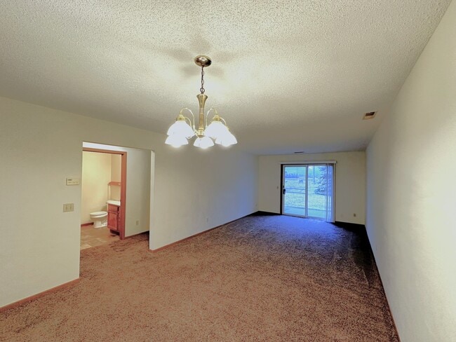 Photo - 840 Highview Dr