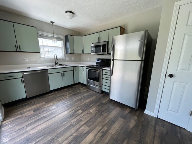 Photo - 2014 Tourmaline Dr