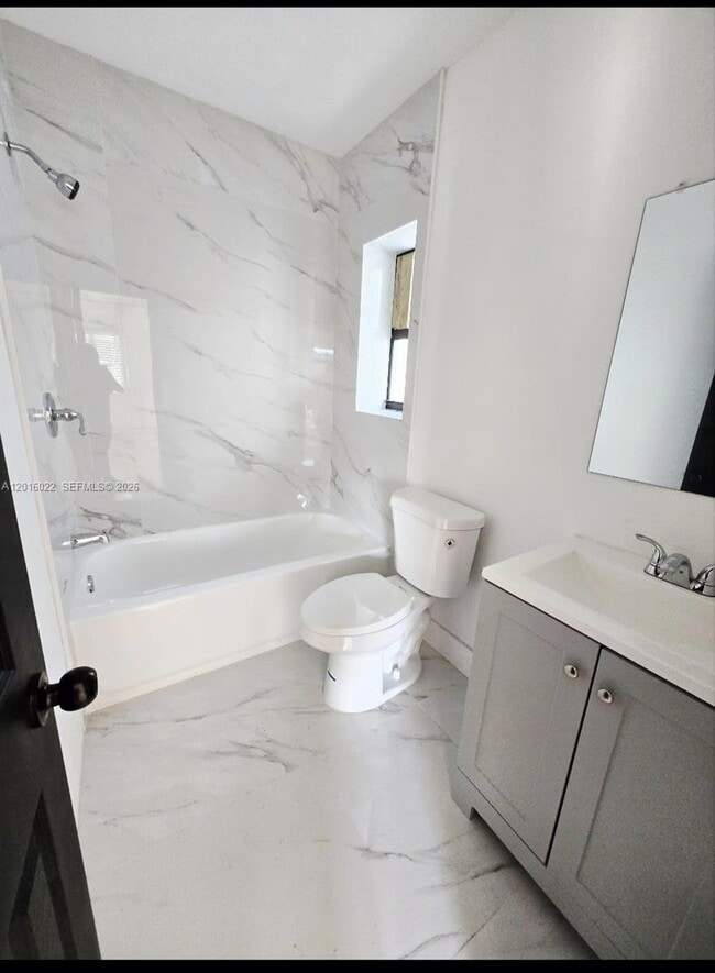 Photo - 801 NW 75th St