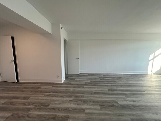 Photo - 1450 Beacon St