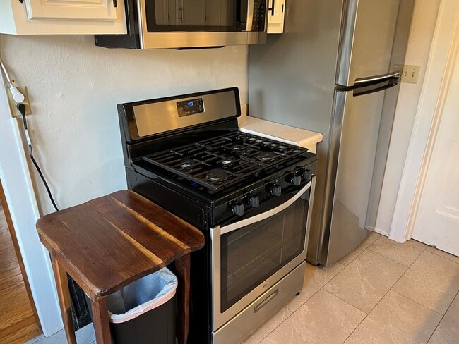 Photo - 2546-2548 Kendall Avenue Unit 2546