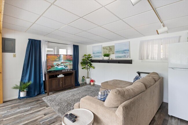 Photo - 31511 Ontario Rd