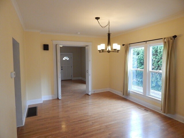 Photo - 2Bd/2Ba Two Story House - Available to View!