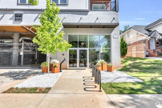 Building Photo - 525 Parkway Dr Rental