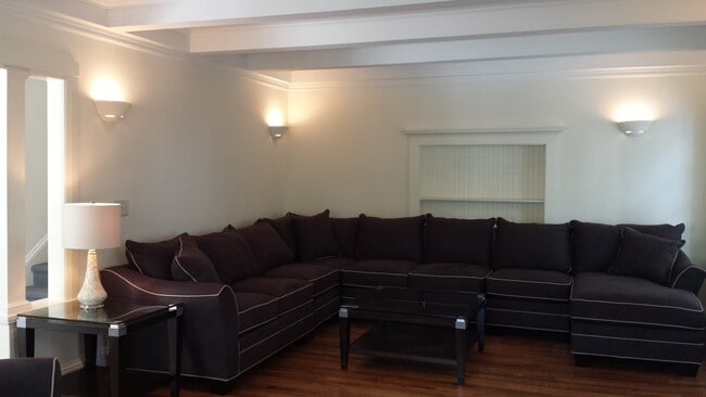 Photo - 115 Dewitt Pl