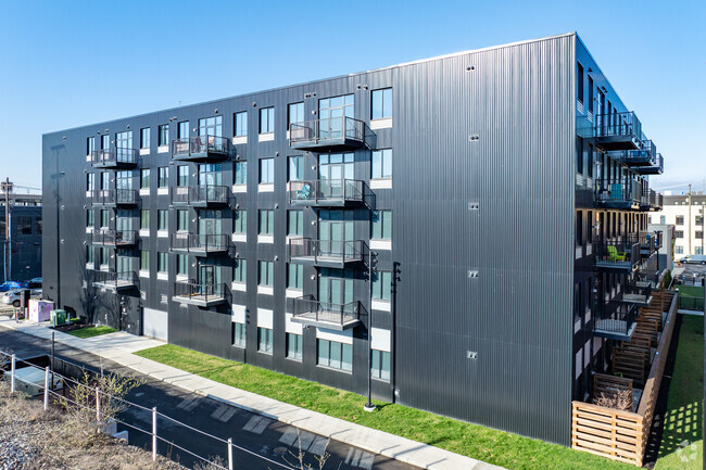 Building Photo - The Tower at Horizon West Rental