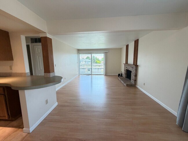 Photo - Now renting 2 bedroom 1.5 bathrooms Condo at Castlerock Unit 25