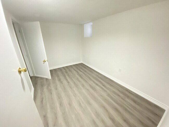 Photo - 34 Gladstone Ave Unité 4 -