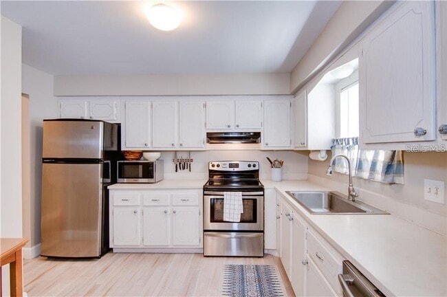 Photo - 1706 Belleair Forest Dr Unidad 140