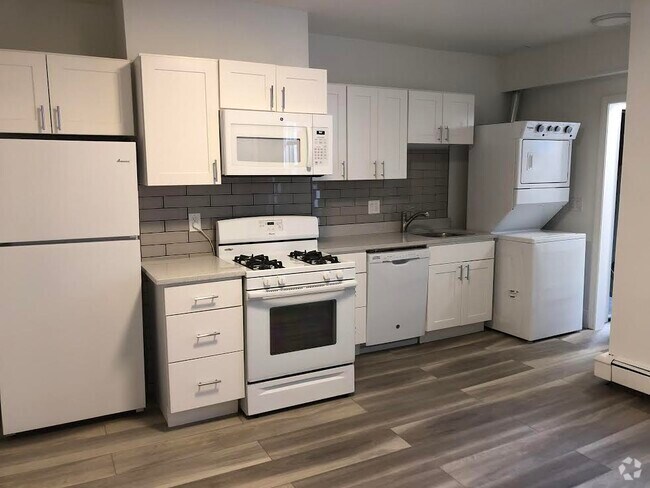 Building Photo - 254 Windsor St Rental