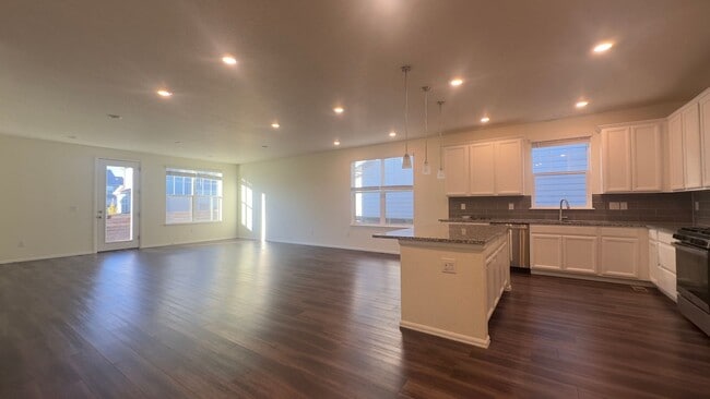 Photo - Great House In Fort Collins. FALL LEASE SPECIAL! - $1000 off your 1st months rent!