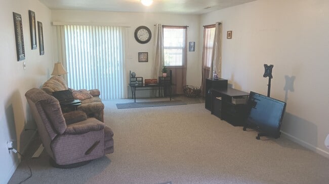 Photo - 1508 Redwood St