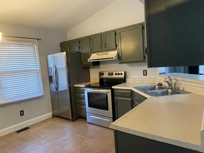 Photo - 3808 Raintree Dr