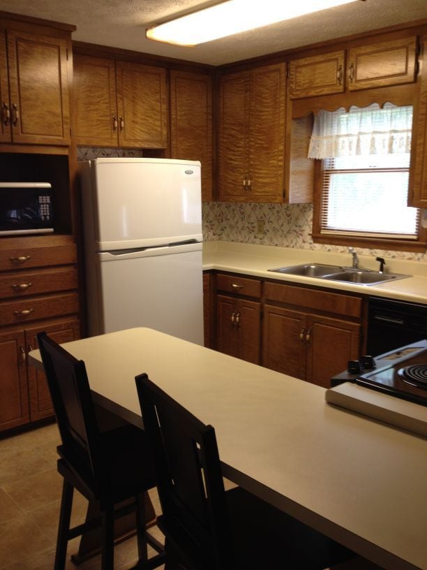 Photo - 327 Church Ave NE