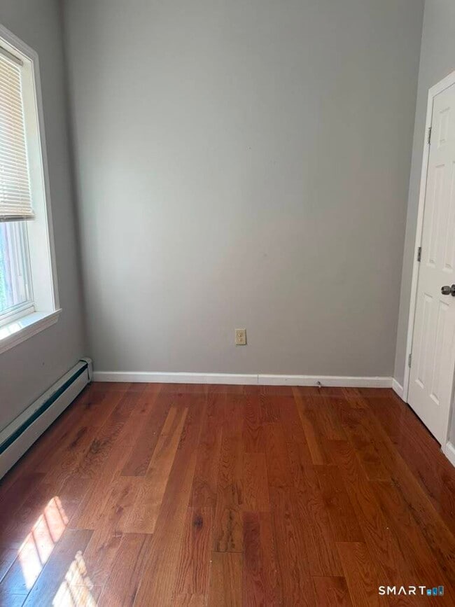 Photo - 62-64-64 Bedford St Unidad 1