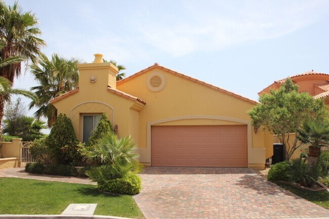 Elegant Fully Furnished Single Story Home - Elegant Fully Furnished Single Story Home