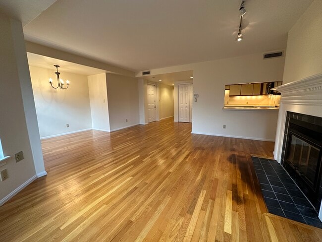 Photo - 50 Saint Stephen St Unidad 8