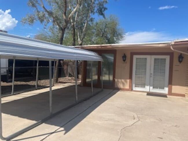 Photo - Beautiful spacious house in super location...