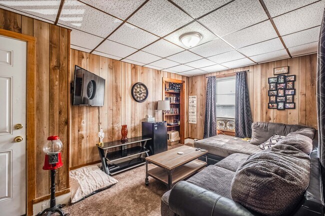 16 Sherwin Street - 16 Sherwin Street