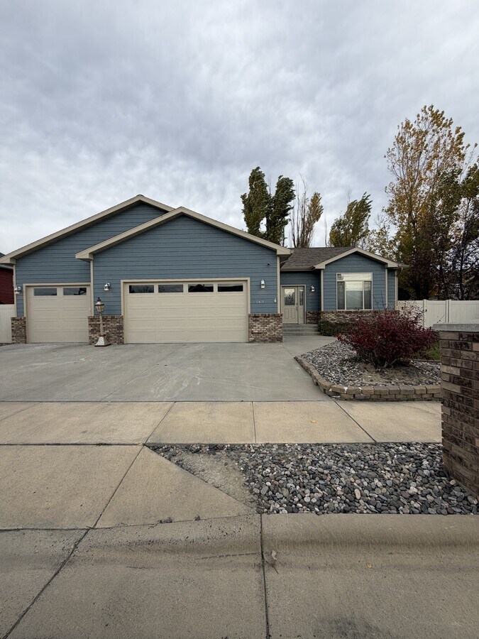 Photo - 5421 Spring Stone Ave