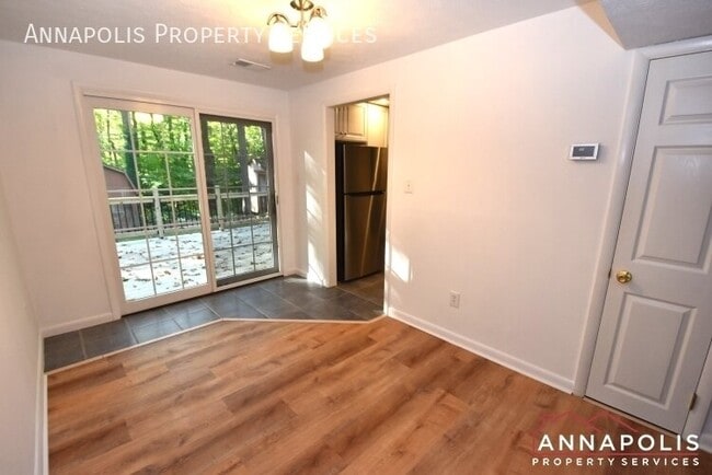 Photo - 1303 Old Pine Ct