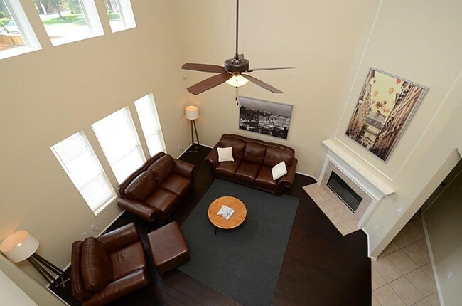 Photo - 5002 Hearth Hollow Ln