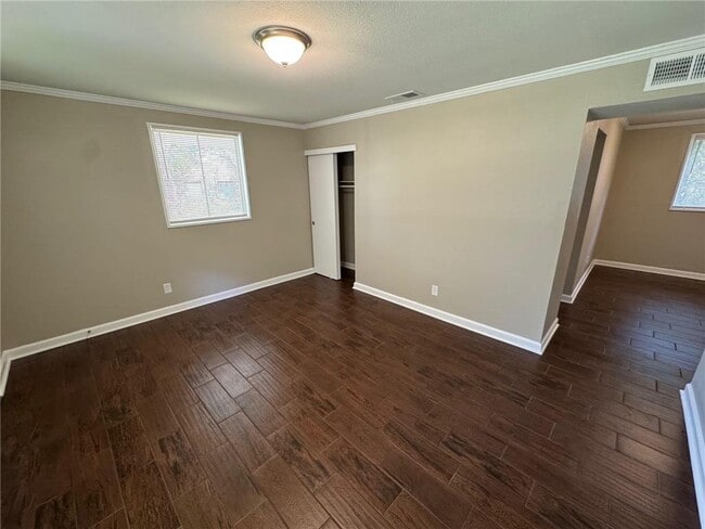 Photo - 401 Elmwood Dr