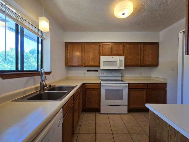 Photo - Centrally Located Quiet 2nd Story Condo unfurnished Unit 205