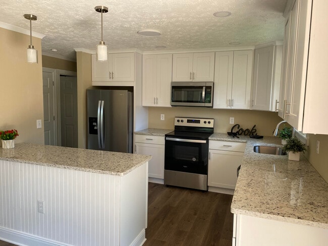 Gorgeous Kitchen - 3213 Joe Rawlings Rd