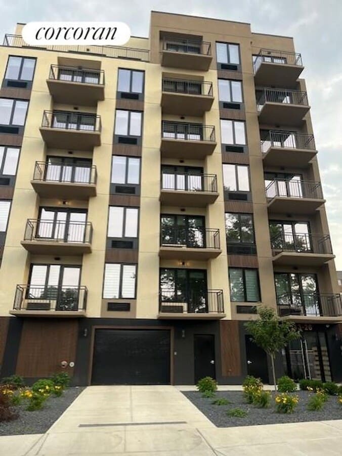 Photo - 143-26 84th Rd