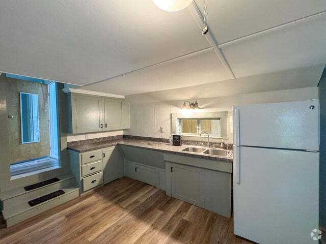 Building Photo - 395 Fourth St Unit 2 Rental