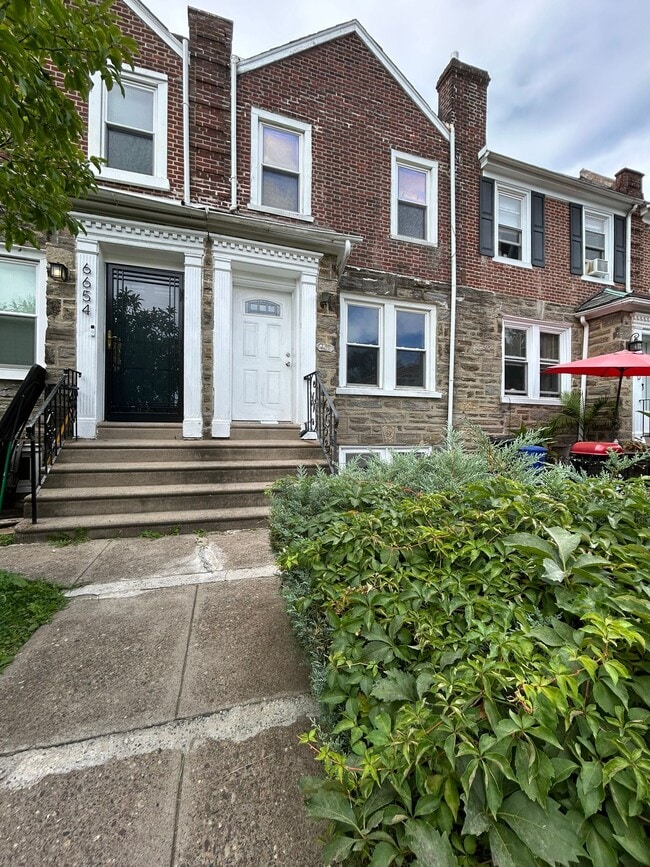 Photo - 6656 Blakemore St Casa