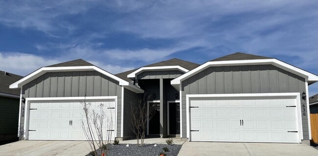 3/2 Luxury Duplex in Jordan Creek! - 3/2 Luxury Duplex in Jordan Creek! Casa Adosada