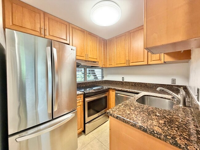 Photo - 3741 Kanaina Ave