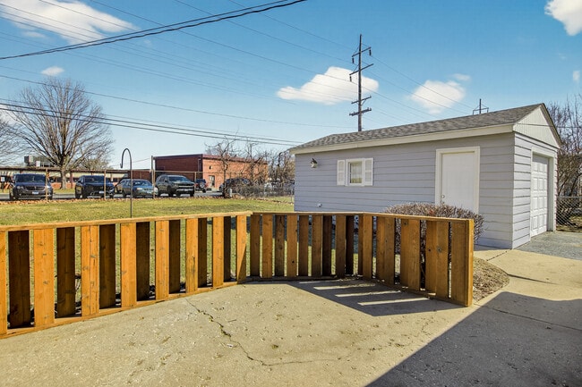 Photo - 7525 Mildred Rd