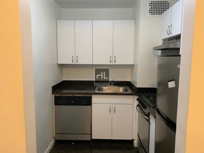 Photo - 5 AVENUE Apartment Unit 12L