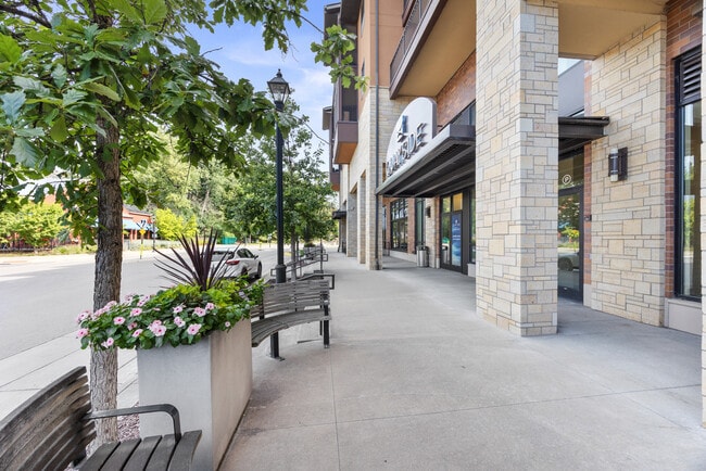 Photo - Quayside Wayzata