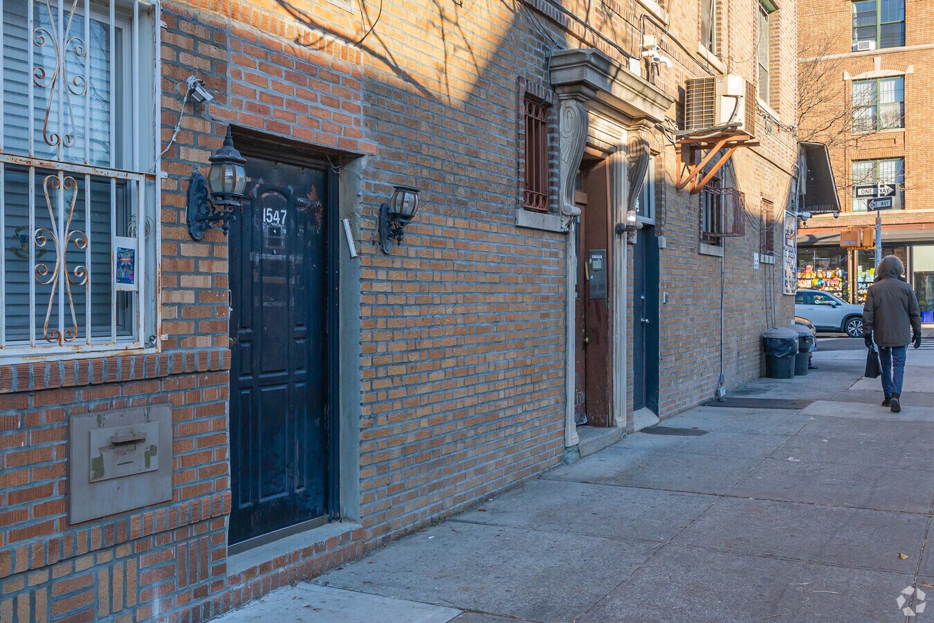 Photo - 1547 Union St